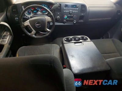 Zdjęcie 8 z 11 samochodu: 2007 GMC NEW SIERRA K1500 VIN:1GTEK19J77Z591743 - miniatura