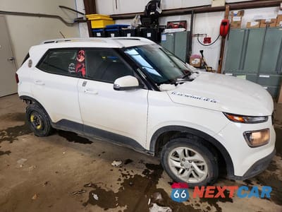 Czwarte zdjęcie samochodu z boku: 2023 HYUNDAI VENUE SEL VIN:KMHRC8A35PU253061 - miniatura