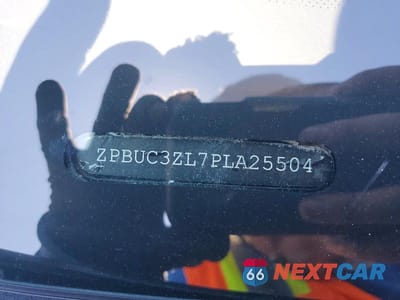 Zdjęcie 12 z 12 samochodu: 2023 LAMBORGHINI URUS PERFORMANTE VIN:ZPBUC3ZL7PLA25504 - miniatura