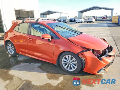 Czwarte zdjęcie samochodu z boku: 2025 TOYOTA COROLLA HATCHBACK SE VIN:JTND4MBE2S3250116 - miniatura