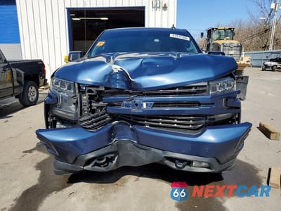 Piąte zdjęcie samochodu w środku: 2019 CHEVROLET SILVERADO K1500 RST VIN:1GCUYEED3KZ261902 - miniatura
