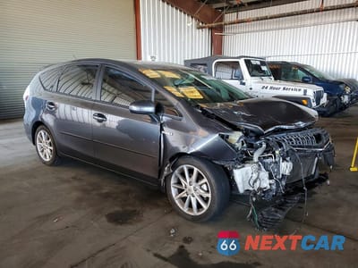 Czwarte zdjęcie samochodu z boku: 2013 TOYOTA PRIUS V FIVE VIN:JTDZN3EU2D3261138 - miniatura