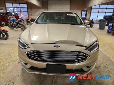 Piąte zdjęcie samochodu w środku: 2017 FORD FUSION SE HYBRID VIN:3FA6P0LUXHR171912 - miniatura