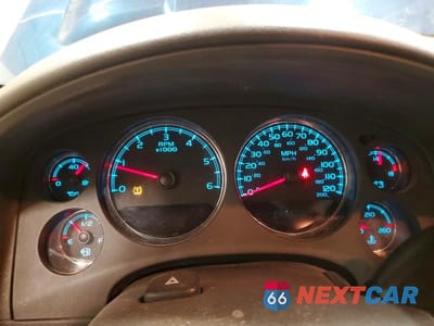 Zdjęcie 9 z 13 samochodu: 2007 CHEVROLET SUBURBAN K1500 VIN:3GNFK16327G116051 - miniatura