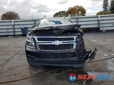 Piąte zdjęcie samochodu w środku: 2019 CHEVROLET TAHOE K1500 LT VIN:1GNSKBKC8KR178752 - miniatura