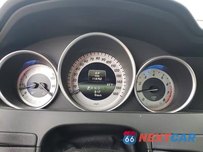 Zdjęcie 9 z 11 samochodu: 2014 MERCEDES-BENZ C 250 VIN:WDDGF4HB9EG207100 - miniatura