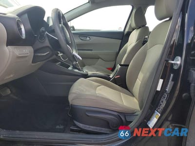 Zdjęcie 7 z 12 samochodu: 2019 KIA FORTE LXS VIN:3KPF24AD7KE059988 - miniatura
