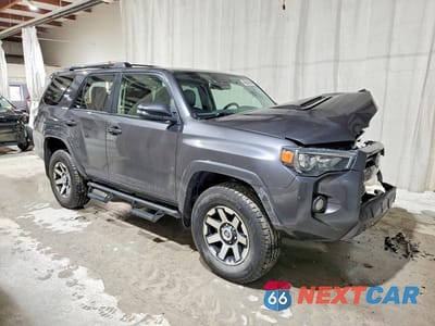 Czwarte zdjęcie samochodu z boku: 2020 TOYOTA 4RUNNER TRD OFF-ROAD PREMIUM VIN:JTEBU5JR9L5761393 - miniatura