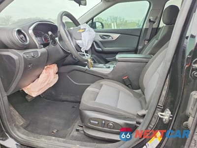 Zdjęcie 7 z 13 samochodu: 2023 CHEVROLET BLAZER 2LT VIN:3GNKBCR43PS107130 - miniatura