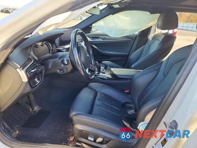 Zdjęcie 7 z 11 samochodu: 2019 BMW 530 XI VIN:WBAJA7C57KG911712 - miniatura