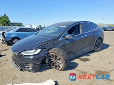 2017 TESLA MODEL X 5YJXCAE27HF076706 - główne zdjęcie licytacji z USA - miniatura