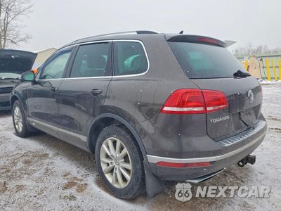 Drugie zdjęcie samochodu z przodu: 2015 VOLKSWAGEN TOUAREG V6 TDI VIN:WVGEP9BP0FD002814 - miniatura