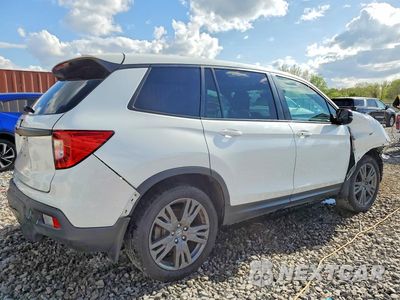 Trzecie zdjęcie samochodu z tyłu: 2020 HONDA PASSPORT EXL VIN:5FNYF7H58LB004958 - miniatura