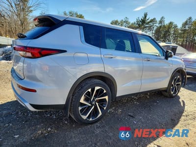 Trzecie zdjęcie samochodu z tyłu: 2022 MITSUBISHI OUTLANDER SE VIN:JA4J4UA80NZ083818 - miniatura