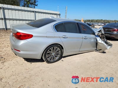 Trzecie zdjęcie samochodu z tyłu: 2020 BMW 530 I VIN:WBAJR3C0XLCD02731 - miniatura