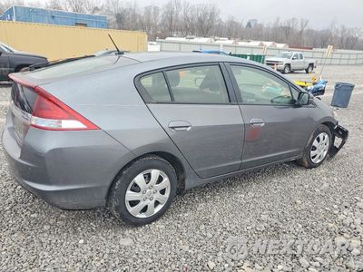 Trzecie zdjęcie samochodu z tyłu: 2013 HONDA INSIGHT LX VIN:JHMZE2H5XDS002383 - miniatura