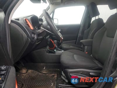 Zdjęcie 7 z 13 samochodu: 2020 JEEP RENEGADE SPORT VIN:ZACNJBAB2LPL11357 - miniatura