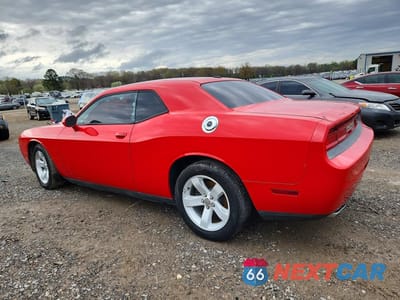 Drugie zdjęcie samochodu z przodu: 2014 DODGE CHALLENGER SXT VIN:2C3CDYAG5EH213299 - miniatura