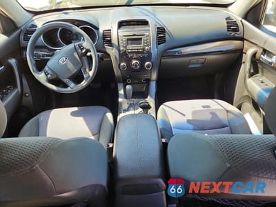 Zdjęcie 8 z 12 samochodu: 2011 KIA SORENTO LX VIN:5XYKT4A18BG103016 - miniatura