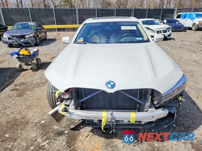 Piąte zdjęcie samochodu w środku: 2022 BMW 740 I VIN:WBA7T2C00NCH62750 - miniatura
