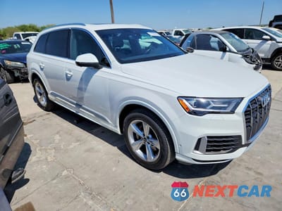 Czwarte zdjęcie samochodu z boku: 2021 AUDI Q7 PREMIUM VIN:WA1AXAF72MD016963 - miniatura
