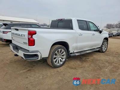 Trzecie zdjęcie samochodu z tyłu: 2021 CHEVROLET SILVERADO K1500 HIGH COUNTRY VIN:1GCUYHEL4MZ353399 - miniatura