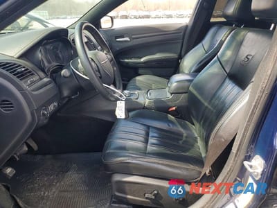 Zdjęcie 7 z 12 samochodu: 2015 CHRYSLER 300 S VIN:2C3CCABG3FH922579 - miniatura