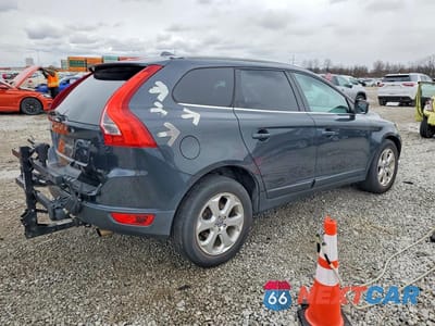 Trzecie zdjęcie samochodu z tyłu: 2013 VOLVO XC60 3.2 VIN:YV4952DZ3D2386921 - miniatura