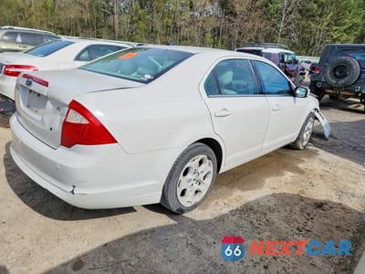 Trzecie zdjęcie samochodu z tyłu: 2011 FORD FUSION SE VIN:3FAHP0HA9BR340705 - miniatura