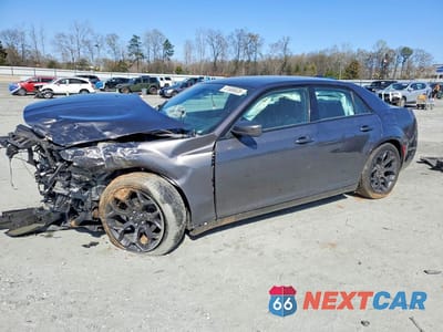 2019 CHRYSLER 300 S 2C3CCABG6KH537902 - główne zdjęcie licytacji z USA - miniatura