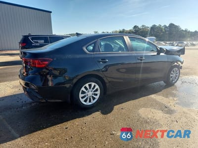 Trzecie zdjęcie samochodu z tyłu: 2024 KIA FORTE LX VIN:3KPF24AD4RE711203 - miniatura