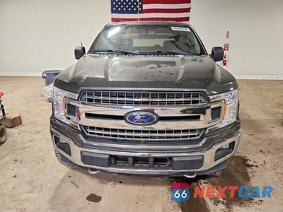 Piąte zdjęcie samochodu w środku: 2018 FORD F150 SUPERCREW VIN:1FTFW1EG6JKD74929 - miniatura