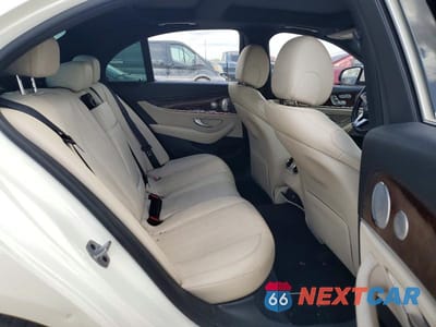 Zdjęcie 10 z 12 samochodu: 2019 MERCEDES-BENZ E 300 VIN:WDDZF4JB0KA509845 - miniatura