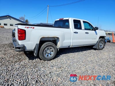 Trzecie zdjęcie samochodu z tyłu: 2017 CHEVROLET SILVERADO K1500 VIN:1GCVKNEC7HZ314493 - miniatura