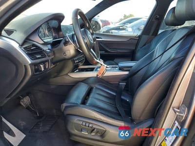 Zdjęcie 7 z 13 samochodu: 2015 BMW X5 SDRIVE35I VIN:5UXKR2C50F0H39610 - miniatura