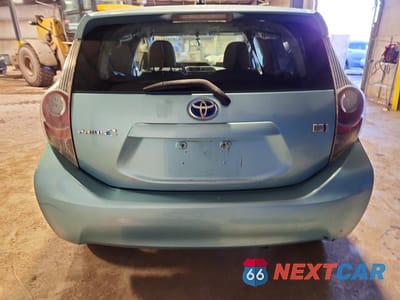 Zdjęcie 6 z 12 samochodu: 2012 TOYOTA PRIUS C THREE VIN:JTDKDTB37C1002526 - miniatura