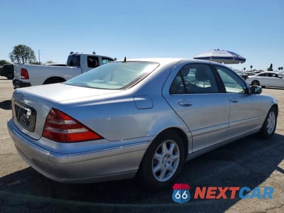 Trzecie zdjęcie samochodu z tyłu: 2000 MERCEDES-BENZ S500 VIN:WDBNG75J3YA119144 - miniatura