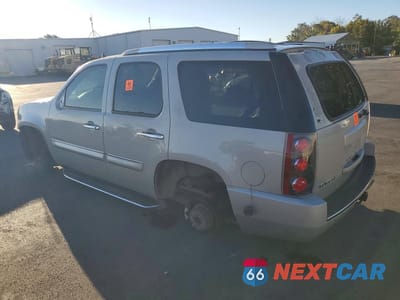 Drugie zdjęcie samochodu z przodu: 2008 GMC YUKON DENALI VIN:1GKFK63898J244393 - miniatura