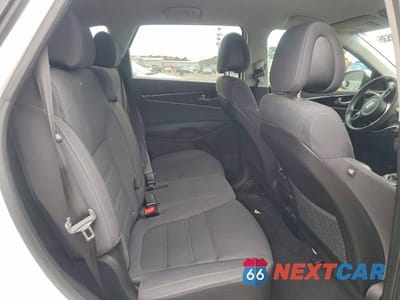 Zdjęcie 11 z 13 samochodu: 2016 KIA SORENTO LX VIN:5XYPG4A38GG018826 - miniatura