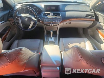 Zdjęcie 8 z 12 samochodu: 2011 HONDA ACCORD EXL VIN:1HGCP2F88BA019315 - miniatura