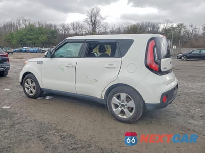 Drugie zdjęcie samochodu z przodu: 2017 KIA SOUL BASE VIN:KNDJN2A28H7496184 - miniatura