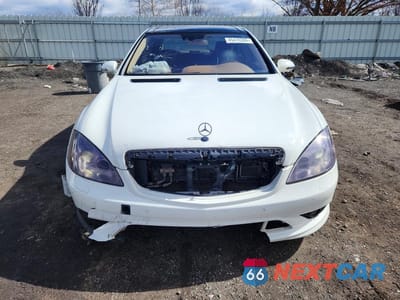 Piąte zdjęcie samochodu w środku: 2008 MERCEDES-BENZ S 550 4MATIC VIN:WDDNG86X78A176270 - miniatura