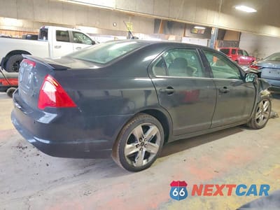 Trzecie zdjęcie samochodu z tyłu: 2011 FORD FUSION SE VIN:3FAHP0HA7BR301434 - miniatura