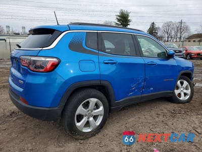 Trzecie zdjęcie samochodu z tyłu: 2021 JEEP COMPASS LATITUDE VIN:3C4NJDBBXMT552185 - miniatura