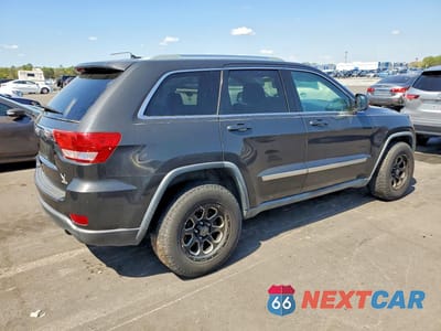 Trzecie zdjęcie samochodu z tyłu: 2011 JEEP GRAND CHEROKEE LAREDO VIN:1J4RS4GG2BC573408 - miniatura