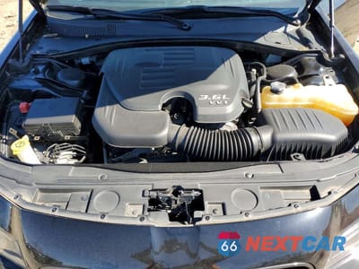Zdjęcie 11 z 13 samochodu: 2019 CHRYSLER 300 S VIN:2C3CCABG9KH538851 - miniatura