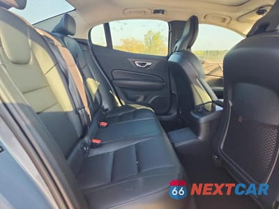 Zdjęcie 10 z 13 samochodu: 2022 VOLVO S60 T8 RECHARGE R-DESIGN EXPRESSIO VIN:7JRBR0FZ9NG162875 - miniatura