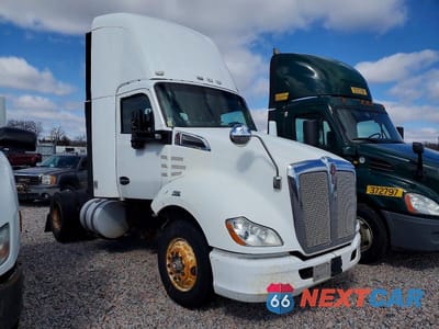 2014 KENWORTH T680 TRUCK CAB AND CHASSIS 1XKYA48X6EJ402524 - główne zdjęcie licytacji z USA - miniatura