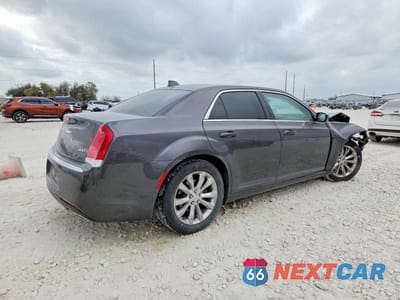 Trzecie zdjęcie samochodu z tyłu: 2021 CHRYSLER 300 TOURING VIN:2C3CCARG6MH529565 - miniatura