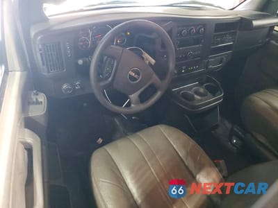 Zdjęcie 8 z 13 samochodu: 2023 GMC SAVANA G2500 VIN:1GTW7BFP8P1134362 - miniatura